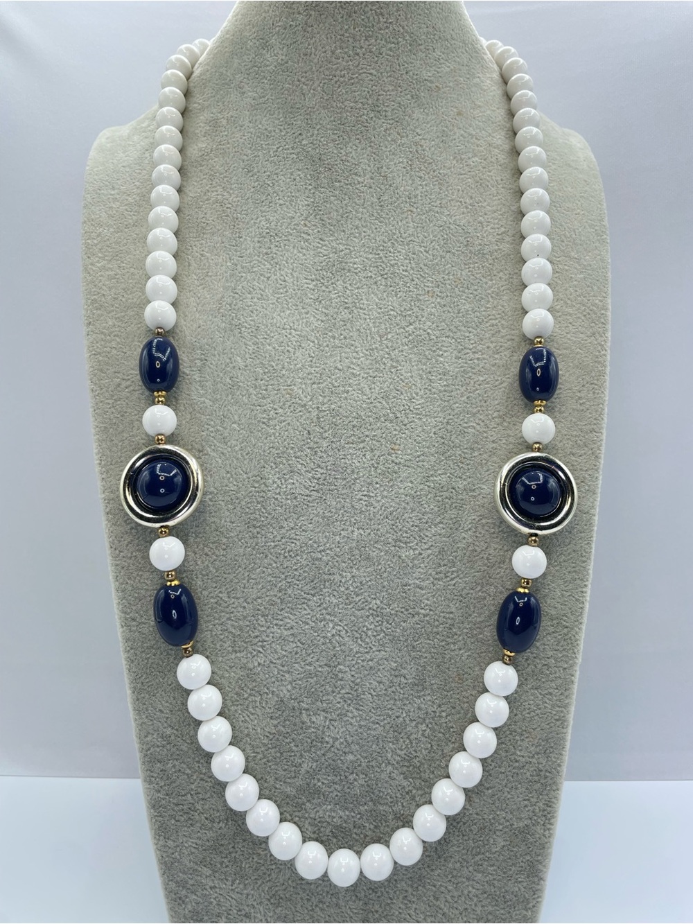 Vintage Gold Tone Blue White Acrylic Beaded Statement Necklace Retro Long